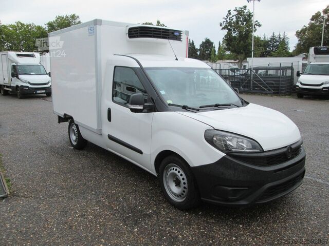 Chladírenská dodávka FIAT Doblo 1.6*Maxi-Carrier-Tiefkühler*Euro 6*Klima*