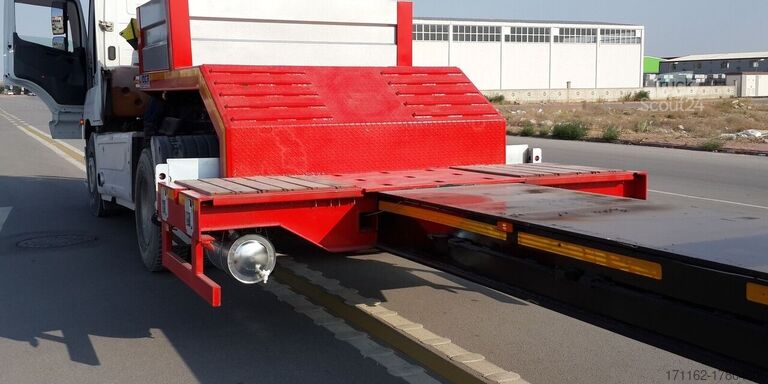 Dieplader voor het vervoer van bouwmachines Lider Lowbed 5 axles