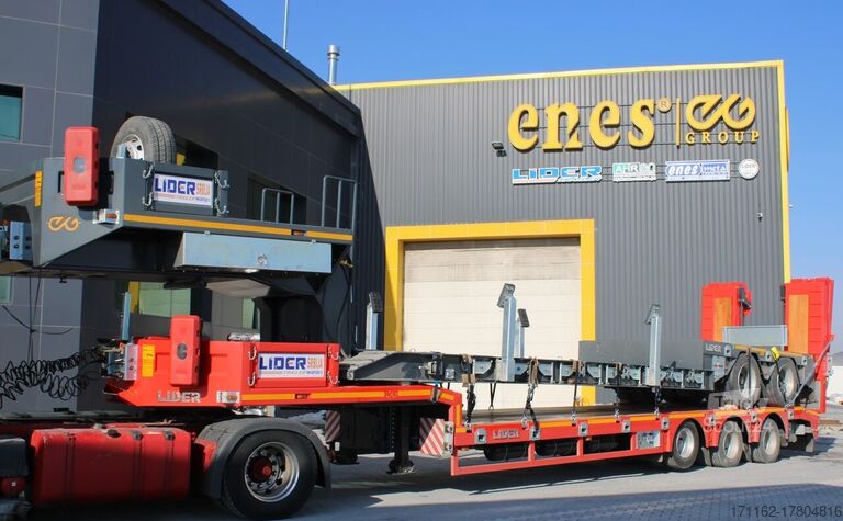 Dieplader voor het vervoer van bouwmachines Lider Lowbed 4A