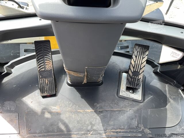 Hjullastare Yanmar V80