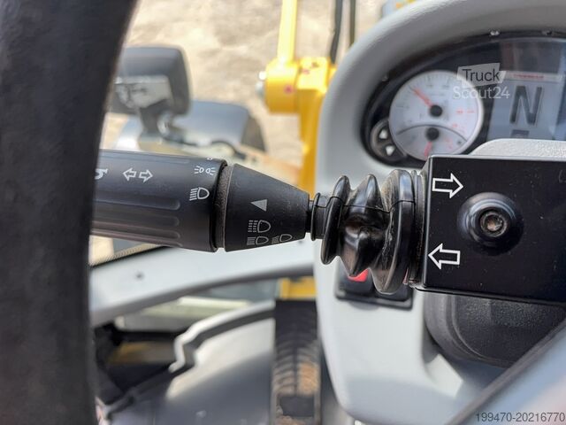 Hjullastare Yanmar V80