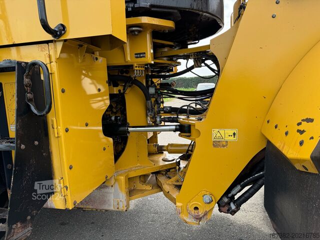 Wiellader Caterpillar 980M