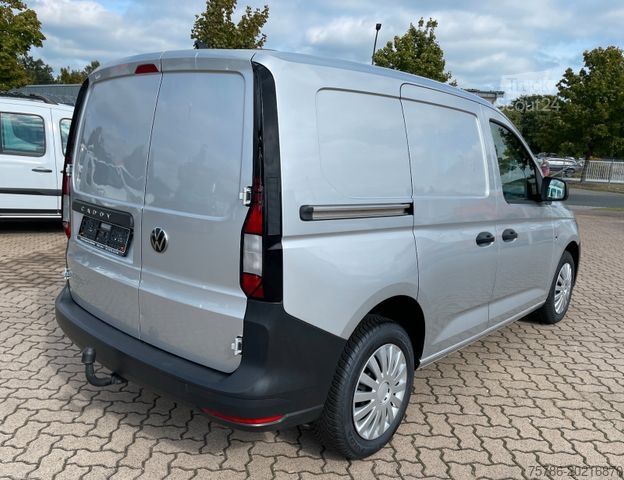 Ploščati dostavnik VOLKSWAGEN Caddy L1 KA Cargo/ Hecktüren/ AHK/ Airbag Paket