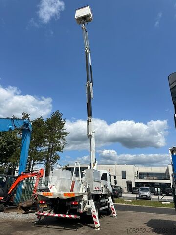 Plataforma elevatória Renault MIDLUM 280dxi 4x4 18m SKYLIFT / HUBARBEITSBÜHNE...