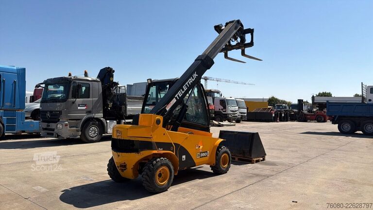 Chariot télescopique JCB TLT 35D ( 853.6 HOURS !!! / TELETRUK / 4X4 / TO...