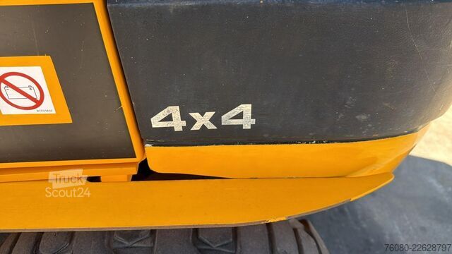 Chariot télescopique JCB TLT 35D ( 853.6 HOURS !!! / TELETRUK / 4X4 / TO...