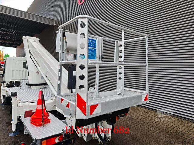 Lifting platform Ruthmann TB 270.2 Nissan Cabstar 35.12 NT400