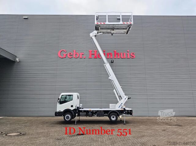 Hefplatform Nissan Cabstar 35.13 NT400 Multitel MS100