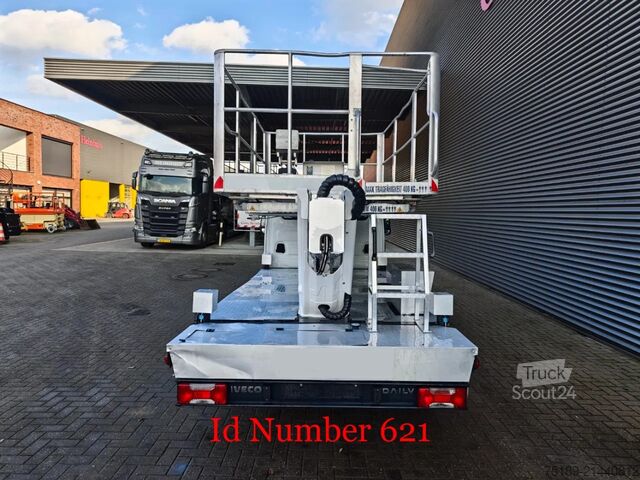 Plate-forme de levage Iveco Daily 35-140 Multitel MS100