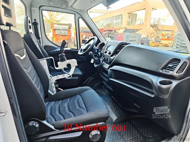 Plate-forme de levage Iveco Daily 35-140 Multitel MS100