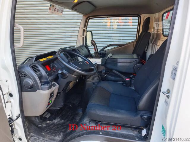 Hefplatform Nissan Cabstar 35.13 NT400 Multitel MS100