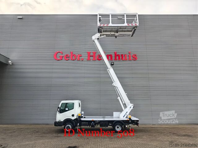 Hefplatform Nissan Cabstar 35.13 NT400 Multitel MS100