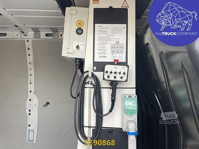 Plataforma elevatória Renault Master 145.35 Nacelle