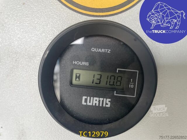 Zvedací plošina Renault Master 145.35 klubb