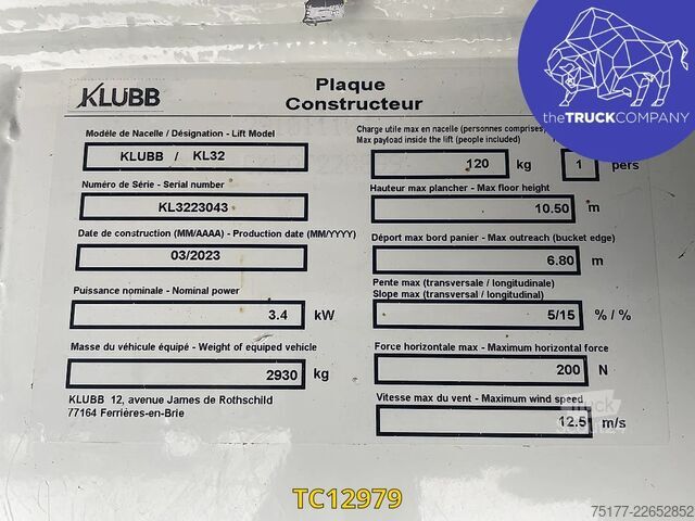 Plate-forme de levage Renault Master 145.35 klubb