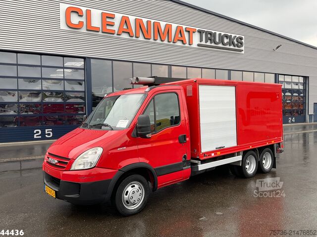 Véhicule aspirant Iveco Daily 40C18 + Veldhuizen oplegger ROM Hogedruki...