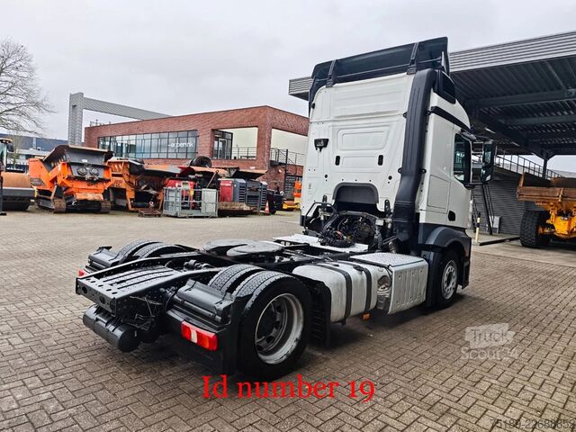 Svazek SZM Mercedes-Benz Actros 1843 4x2 Mega!