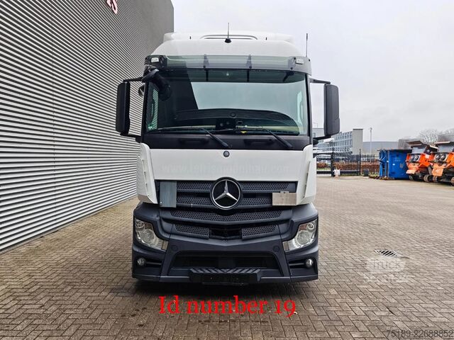 Svazek SZM Mercedes-Benz Actros 1843 4x2 Mega!