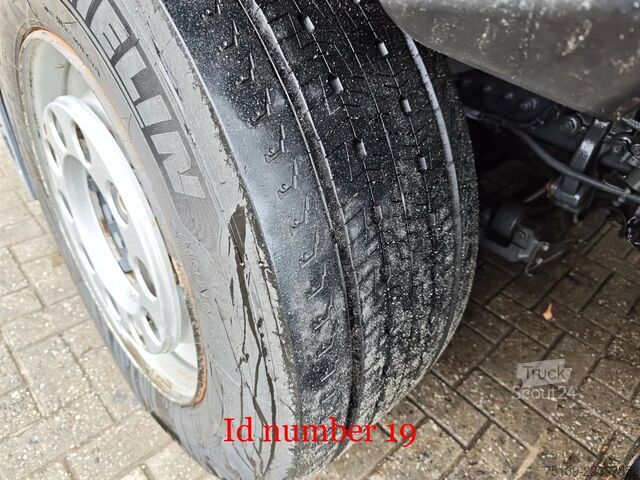 Osa SZM Mercedes-Benz Actros 1843 4x2 Mega!