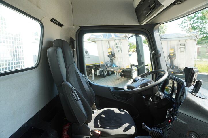 Platform met kraan Mercedes-Benz Arocs 2536 6x2 / 200 tho.km / Fassi F195