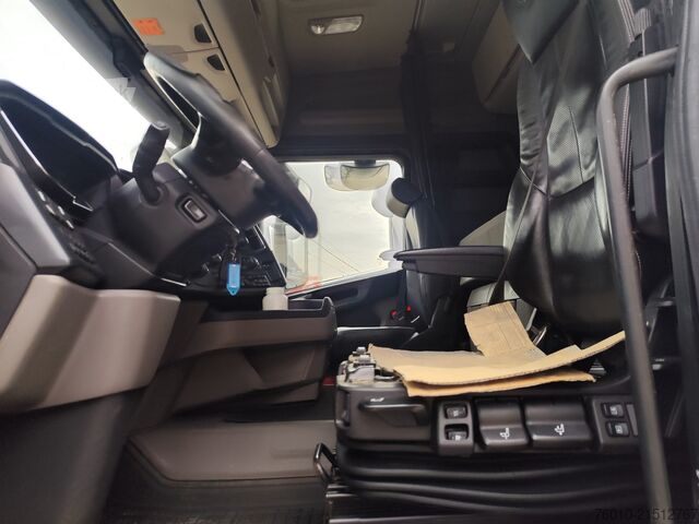 φορτηγό με επίπεδη καρότσα SCANIA R 540