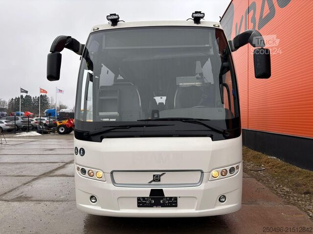 Touring automobil Volvo B8R 9500 4x2 AC / AUXILIARY HEATING / WC / WHEE...