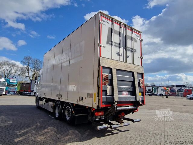 Suitcase Volvo FH 13.540 Globetrotter 6x2*4 - Ekeri box with s...