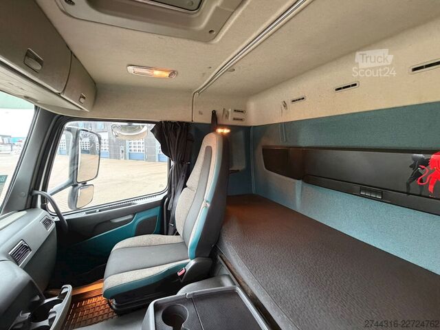 Koelwagen VOLVO FM330