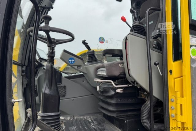 Andra LIEBHERR 910 Compact Litronic Powertilt
