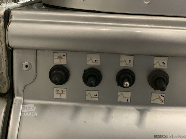 Abschleppwagen Land Rover Defender TD5