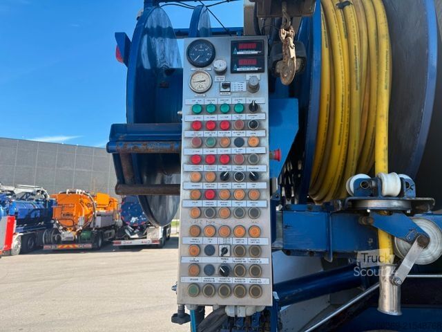Vacuum tank truck MERCEDES-BENZ Actros 4151 8x8 V8 Hvidtved Larsen RECycler 410