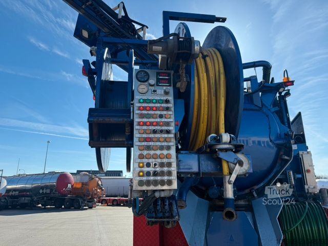Vacuum tank truck MERCEDES-BENZ Actros 4151 8x8 V8 Hvidtved Larsen RECycler 410