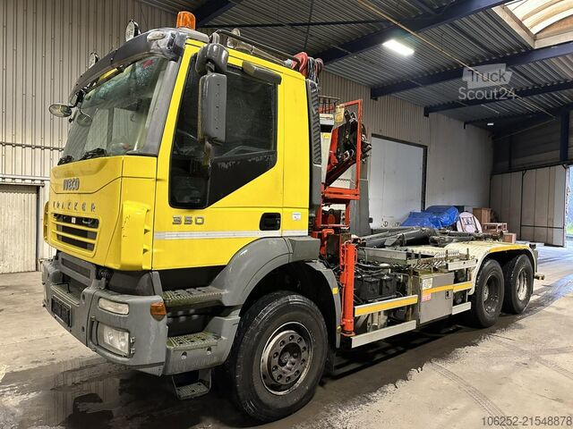 Containertransport (haakarmsysteem) Iveco TRAKKER 350 6x4 HOOKLIFT + CRANE FASSI F120.22 ...