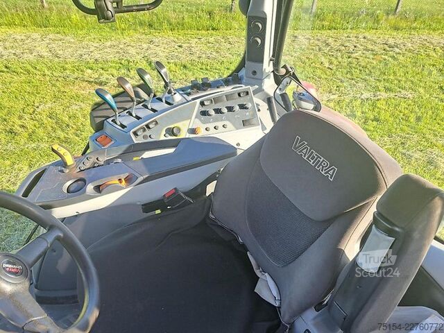 Ciągnik Valtra T254 A Unlimeted
