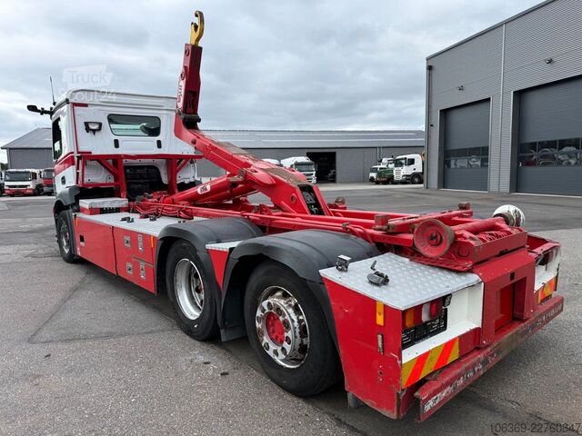 Autocamion cu cârlig pentru containere MERCEDES-BENZ Actros 2546 6x2 Hyva Hooklift / Abrollkipper