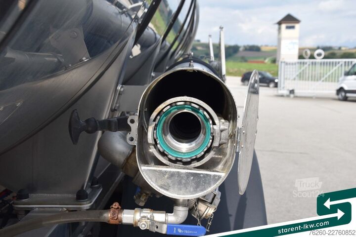 Remorque-citerne semi-remorque KÄSSBOHRER Chemietank, ADR, 30.000L, Liftachse, Alufelgen