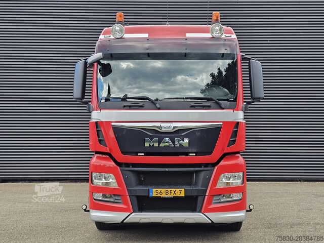 Vrachtwagen met kraan MAN TGX 37.480 8x2-6 / HMF 85 t/m CRANE / KRAN