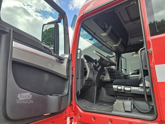 Kranbil MAN TGX 37.480 8x2-6 / HMF 85 t/m CRANE / KRAN