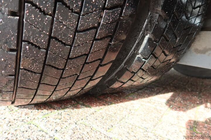 Koffer Mercedes-Benz Actros 1830 Bak + Dhollandia klep 2000 KG + rol...