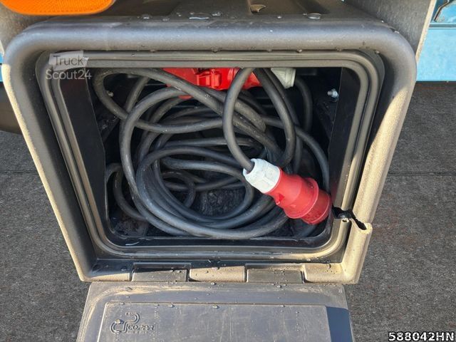 Fourgon isotherme frigorifique MERCEDES-BENZ Sprinter 317 CDI  *Tiefkühlkoffer*Seitentür*AUT