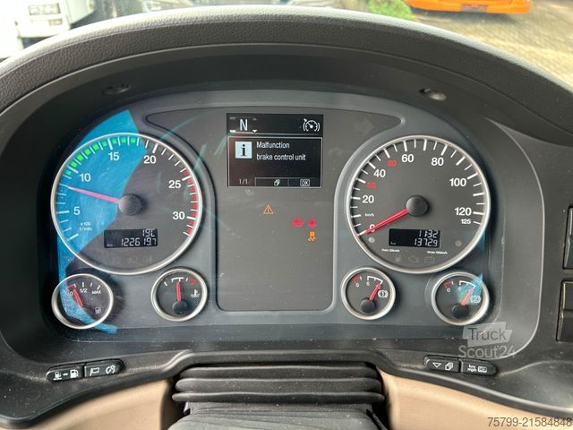 Concrete pump truck MAN 26.420 TGS Betonstar 40.16-5RZ 5 Knick 40 Meter