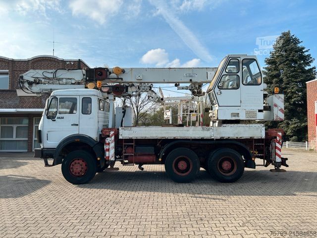 Кран, монтиран на камион MERCEDES-BENZ 2632 HMK Dachdeckerkran 6x6