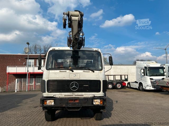 Кран, монтиран на камион MERCEDES-BENZ 2632 HMK Dachdeckerkran 6x6