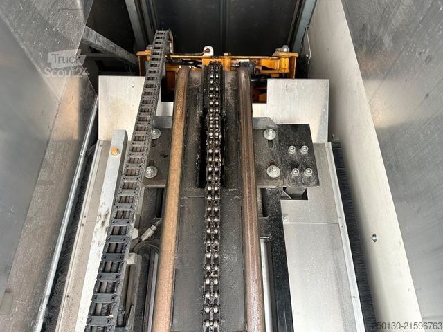 Garbage truck DAF LF250 FA 4x2 Hutton  Papierschredder