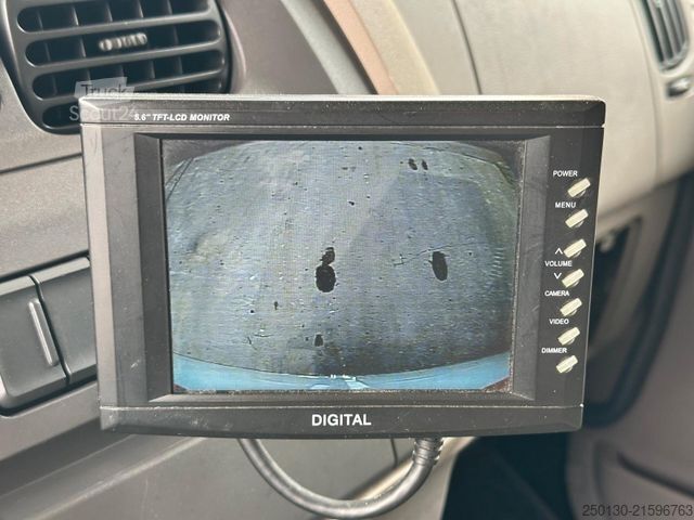 Garbage truck DAF LF250 FA 4x2 Hutton  Papierschredder