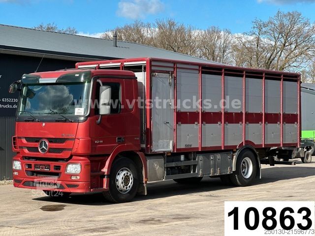 Cattle truck MERCEDES-BENZ Actros 1841 MP3 1.Stock Köstner Viehaufbau