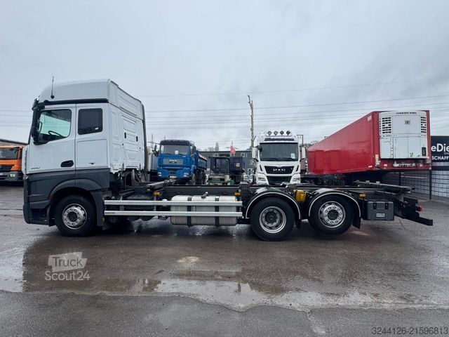 Swap body truck MERCEDES-BENZ EX-Bundeswehr/Fahrschul-LKW/5Sitze/2540-Actros
