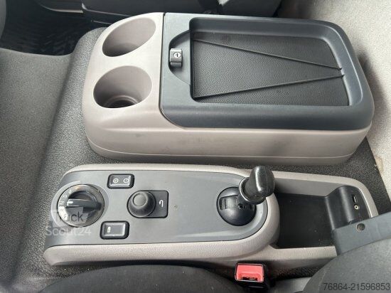 Box truck DAF LF 260 KOFFER+LBW