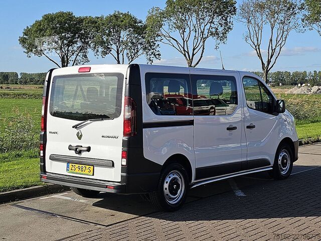 Personenbeförderung RENAULT TRAFIC 1.6 DCI L1H1 Kombi 8-Pers AC