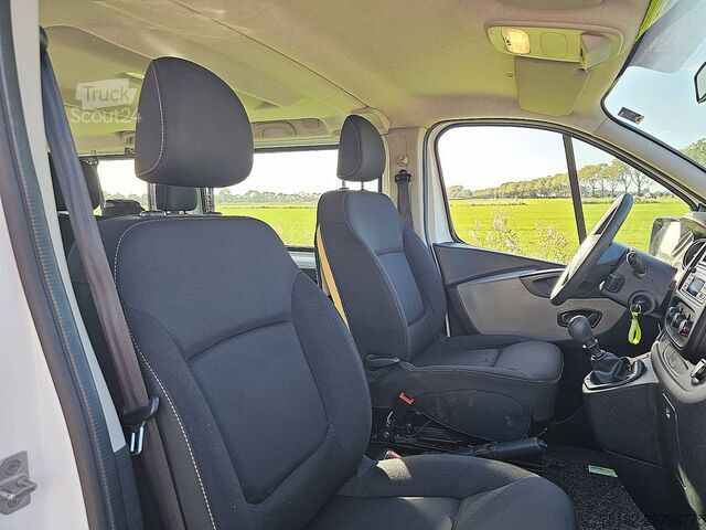 Personenbeförderung RENAULT TRAFIC 1.6 DCI L1H1 Kombi 8-Pers AC